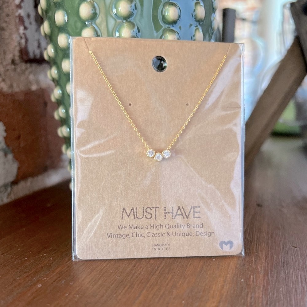 Dainty Three Stone Necklace